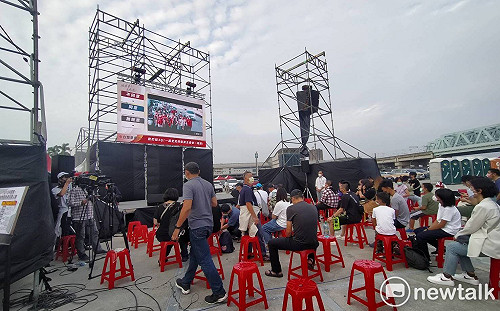 支持者陸續湧入！陳柏惟預計晚間六點抵達開票現場