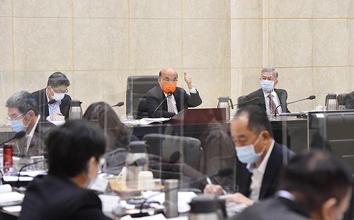 防治換臉影片犯罪！蘇貞昌：跨部會研議修法提高刑度 建立下架機制