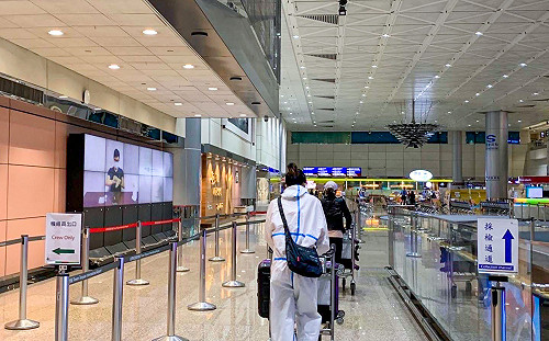 美公布接種疫苗入境新規不含高端 11/08起須持證明