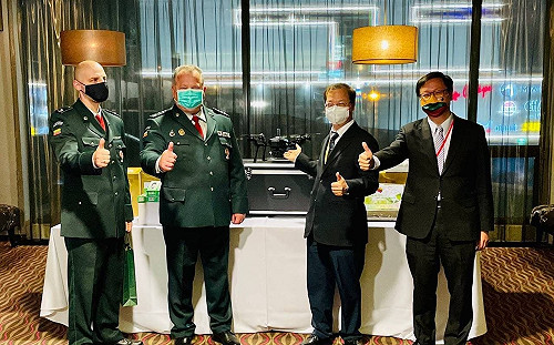 回報捐贈疫苗 台灣贈立陶宛10架警用無人機及400條毛毯