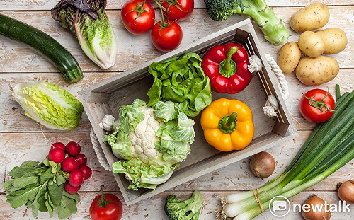 消保處抽檢網購蔬菜3成違規！「這款」青蔥農藥超標35倍