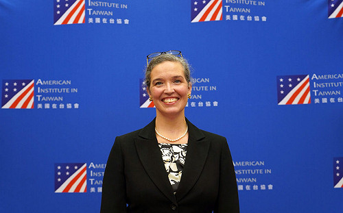 中國軍機持續侵擾台灣防空識別區 AIT處長孫曉雅警告：恐產生誤判