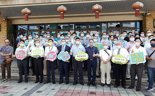 防高港裝卸載壅塞 高市勞工局邀航商強化作業安全管理