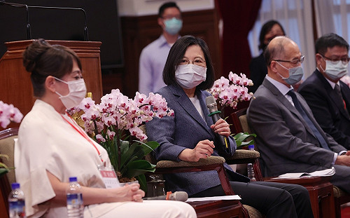 蔡英文：核四不會是選項 開放美豬是解決困難貿易問題