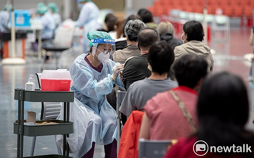 第14期AZ疫苗預約踴躍 桃市加開11/23接種場次