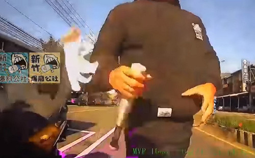 新竹縣也有「球棒隊」！男不甘被超車 攔車掏短棒嗆「你屌什麼」