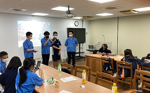 說的比唱的好聽！新北竹林中學在地導覽培訓營 超溜介紹南洋美食街