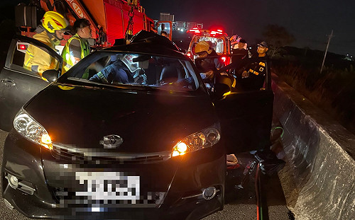 國一嘉義段重大車禍 車輛故障停等遭撞7人受傷送醫