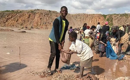 烏干達伊波拉疫情奪55命 重災區兩度延長封鎖