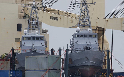 面對蘇聯入侵威脅 烏克蘭艦艇駛入亞速海域 緊急擴建海軍、港口