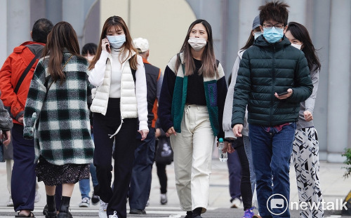 北東整天涼中南溫差大 清晨中南部局部霧行車注意安全