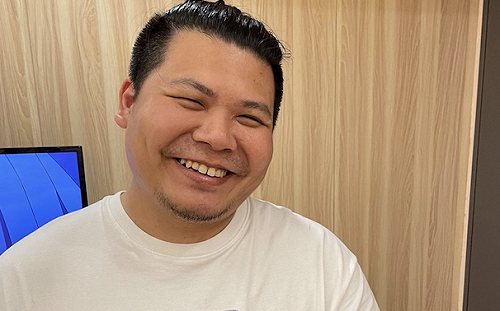 小黃卡掉進機械停車場縫隙 YouTuber鐵牛：完全死亡籠罩！