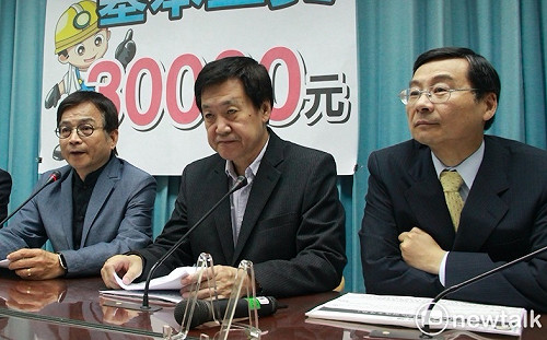 「國民黨立院三寶」嗆人「政院新三寶」 慘被徐國勇言中污辱到自己