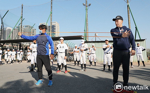 郭泓志與南市府合作棒球訓練計畫 黃偉哲期許棒球再登高峰