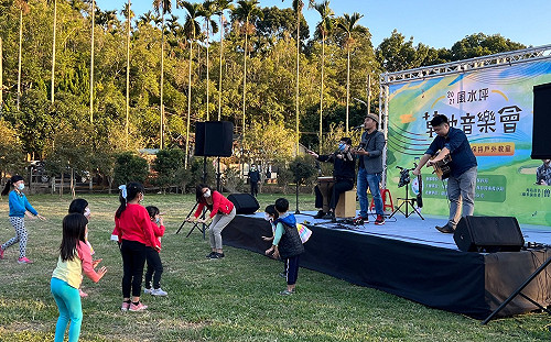 農村市集加音樂饗宴 水保戶外教室歡笑聲不斷