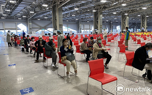 花博首日莫德納「隨到隨打」打氣遠不如北車 上午11時前僅126人