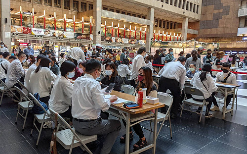 安心接種專案已受理1,464件!滯台10年菲女打完疫苗直呼:好感謝