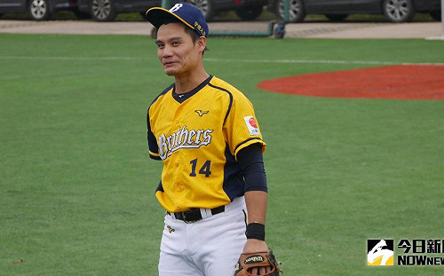 生涯9座金手套　王勝偉獲多隊興趣