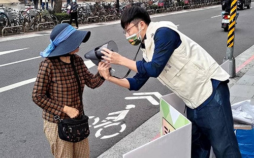 宣傳公投被「柯韓粉」攻擊？焦糖哥哥解釋事件始末