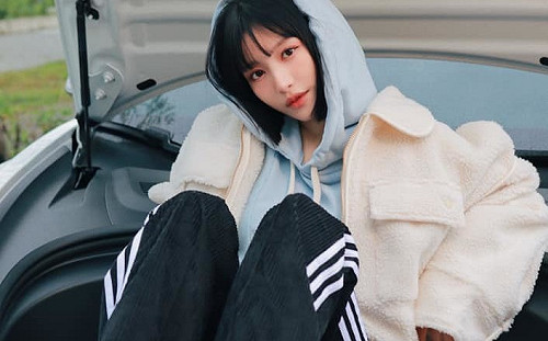 聖誕女神！蔡瑞雪身穿聖誕小禮服 狂曬誘人白皙美腿