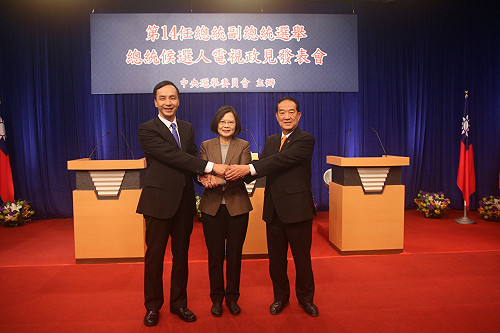 蔡引幕僚例 朱嗆：不是每人遇問題都當妳助理