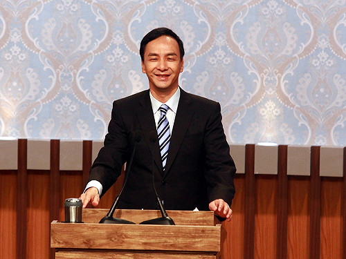 朱：阿嬤說你不出來選 天公伯不會原諒你