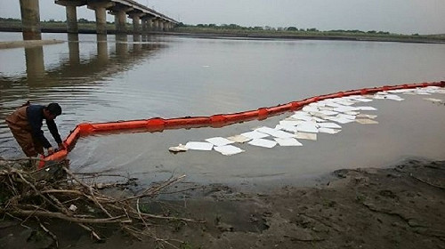 高屏溪遭重油汙染 3萬多戶用水吃緊