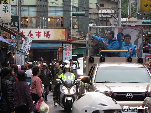 掃街擋橘車隊  朱：盼親民黨非親近民進黨