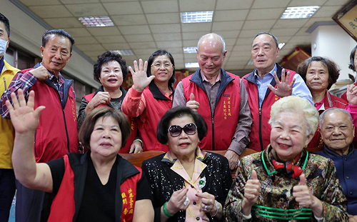 柯媽媽大讚顏寬恒又改口不認識 台灣基進酸：柯家的嘴騙人的鬼