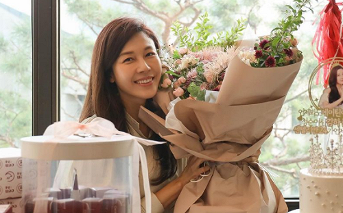 金荷娜暖舉曝光！「捐3千萬韓元」幫助打疫苗腦死女國中生