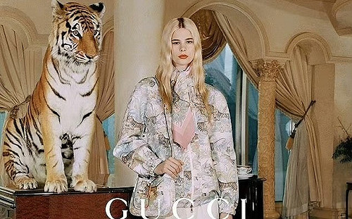 Gucci 虎年廣告惹議! 真老虎上場 網友吐槽 : 失敗就變美食節目