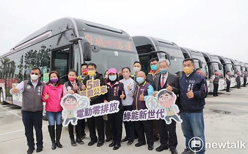台南5路電動公車啟航  朝「2030年市區公車全面電動化」邁進