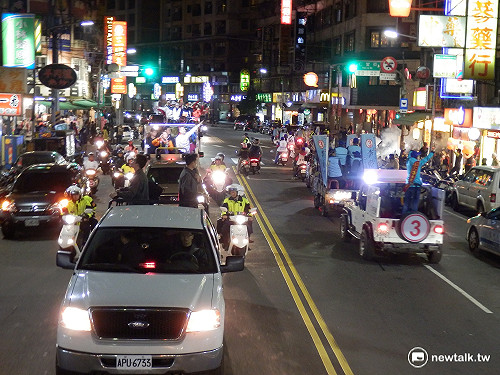 回防三重遇李乾龍 宋楚瑜笑稱加油