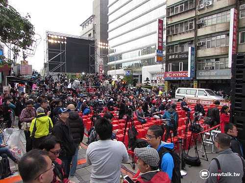 大選開票 國民黨競總前支持者稀疏