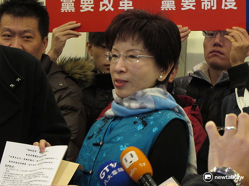 藍委憂一中同表揚言退黨 洪：道不同不相為謀