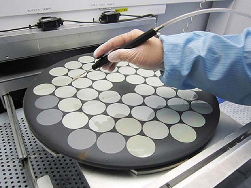 前副總竊密賣中國企業 新世紀發聲明譴責