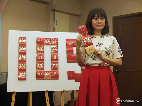 總統府發放春節福袋 不擔心人氣輸新政府