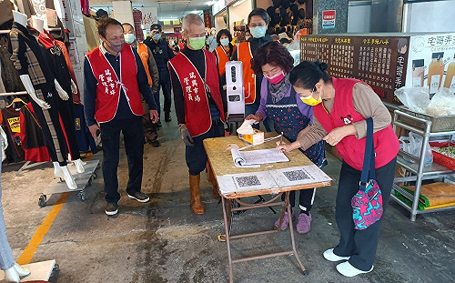 落實傳統市場市集防疫 高市經發局兵分多路聯合稽查