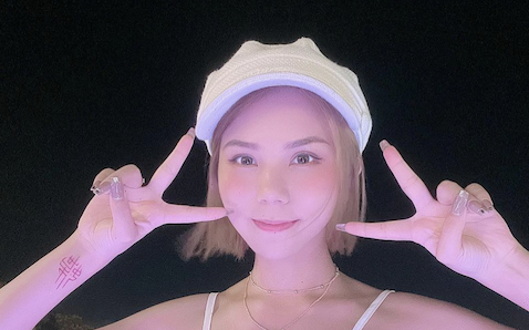 遭網友質疑拍片未符合防疫規範 蕾菈澄清回應：管好自己很難嗎？