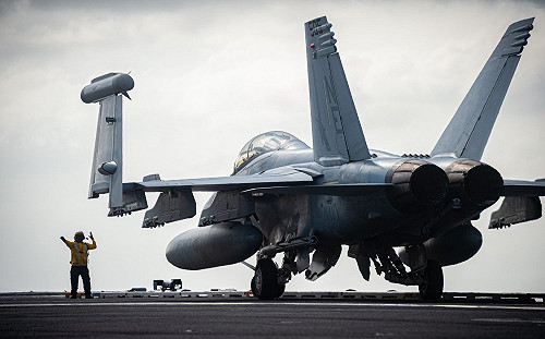 著陸出包！美F-35C南海事故7傷 飛官撿回一命