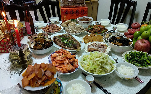 年假暴飲暴食 健康亮紅燈怎解？營養師獻6招：用餐少說話、求7-8分飽