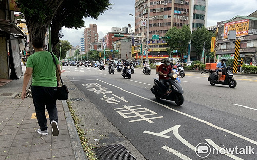 移動污染源管制遭批「毫無章法」！環保署：已加嚴車輛排放標準