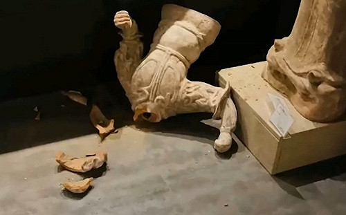 學生打破文物遭索賠570萬!官方指修復費僅8萬7 館方稱：花87萬買的