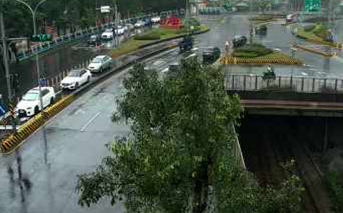 春節連假首日湧返鄉車潮！公路總局曝5地雷易塞路段