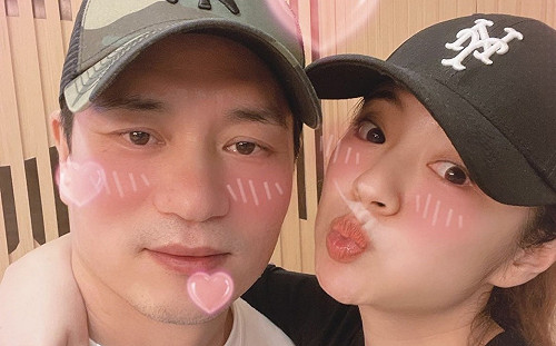 老公涉洗黑錢遭逮！網友留言灌爆安以軒微博