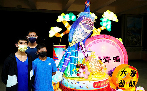 2022台灣燈會全國線上花燈競賽  高市青年國中「燈王」四連霸
