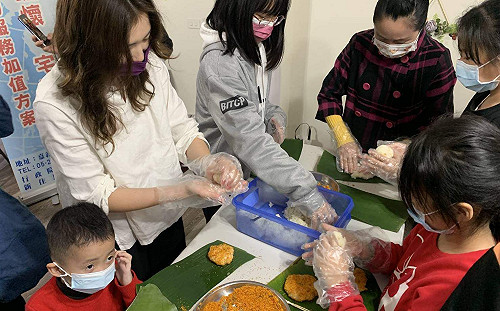 嘉義移民署與新住民做家鄉菜 防疫過好年