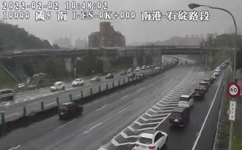初二回娘家湧2.3倍車潮！高公局曝7大易塞路段