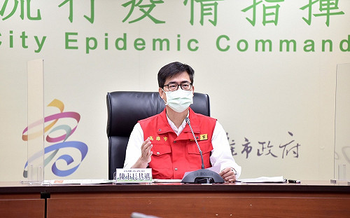 高雄＋8！高雄港群聚新增6例 新北國中生一家三口均染疫