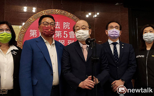 「開議優先處理修憲！」柯建銘批藍將受歷史鞭屍